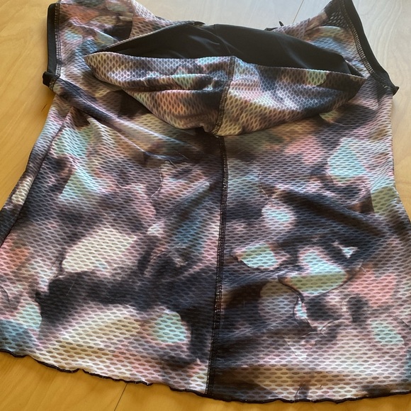 Woman sleeveless top with hood size M - Picture 7 of 7